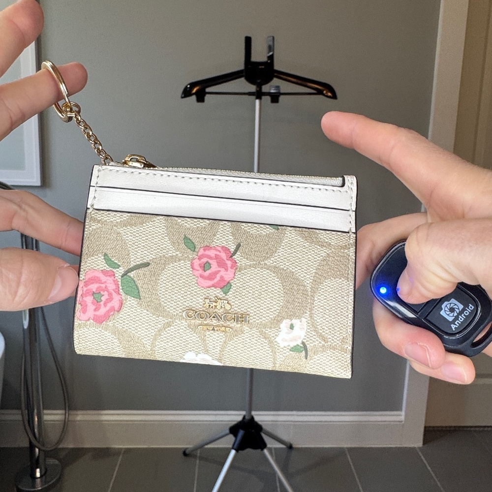 Coach Floral Signature ID Case + Key Ring – Beige/Pink – EUC